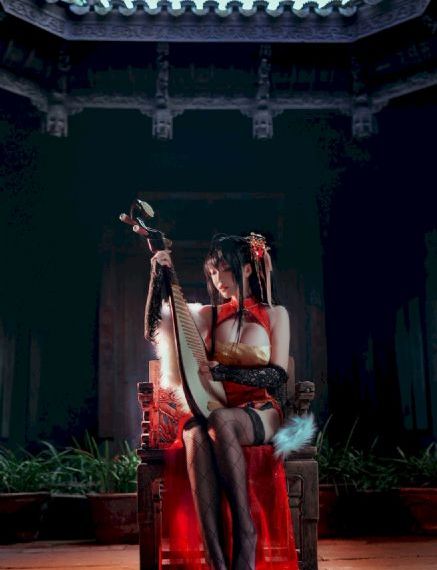 欧美制服护士-全集免费迅雷下载电影