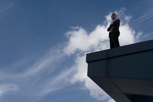 多倫縣四輪定位有限責任公司